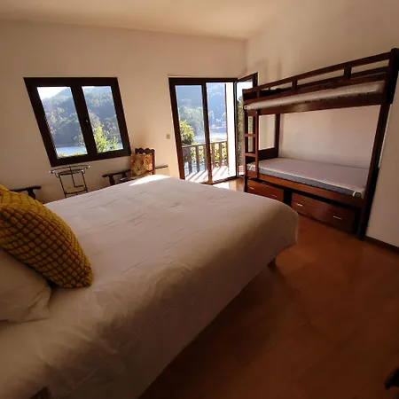 Square House * Gerês