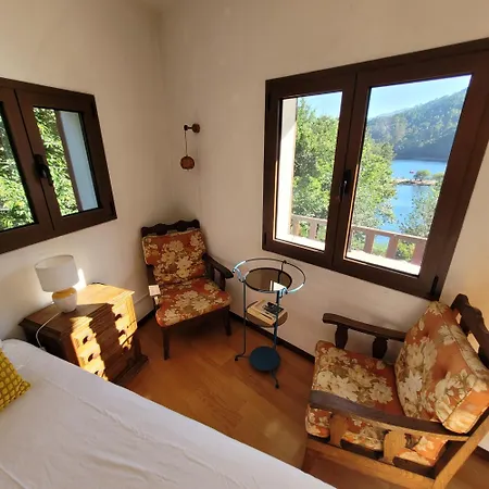 Square House * Gerês